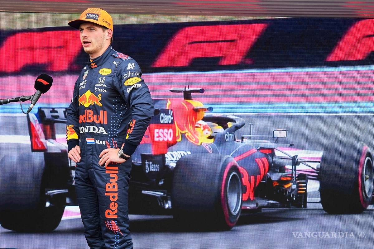 Max Verstappen suma otra pole