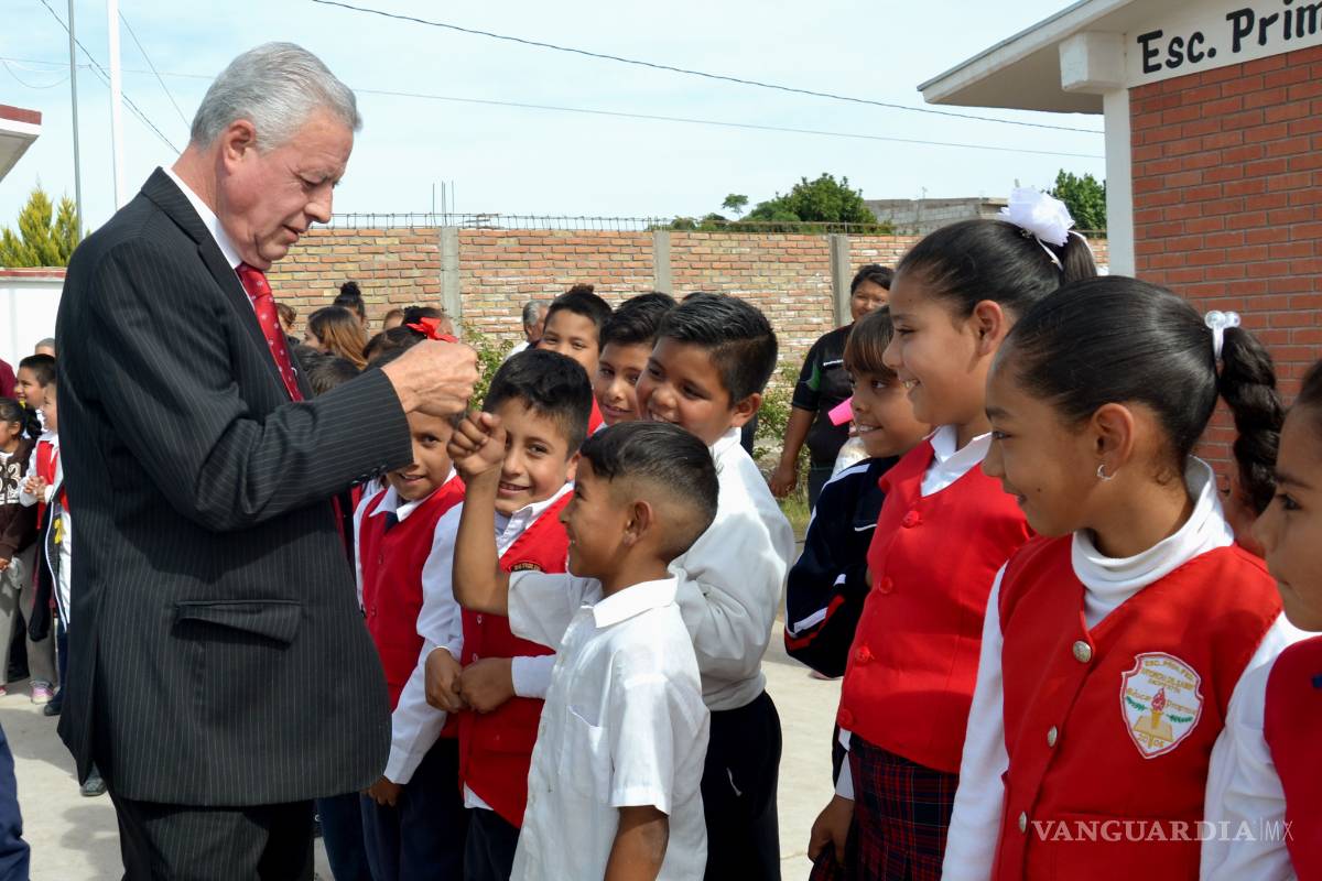 Entrega alcalde de Torreón obras escolares en Zaragoza Sur