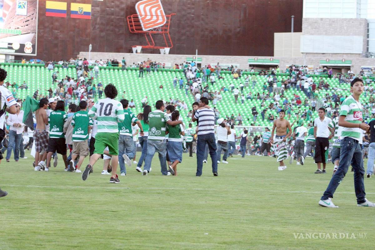 ‘¡Paco, detén el juego, se escuchan balazos!’
