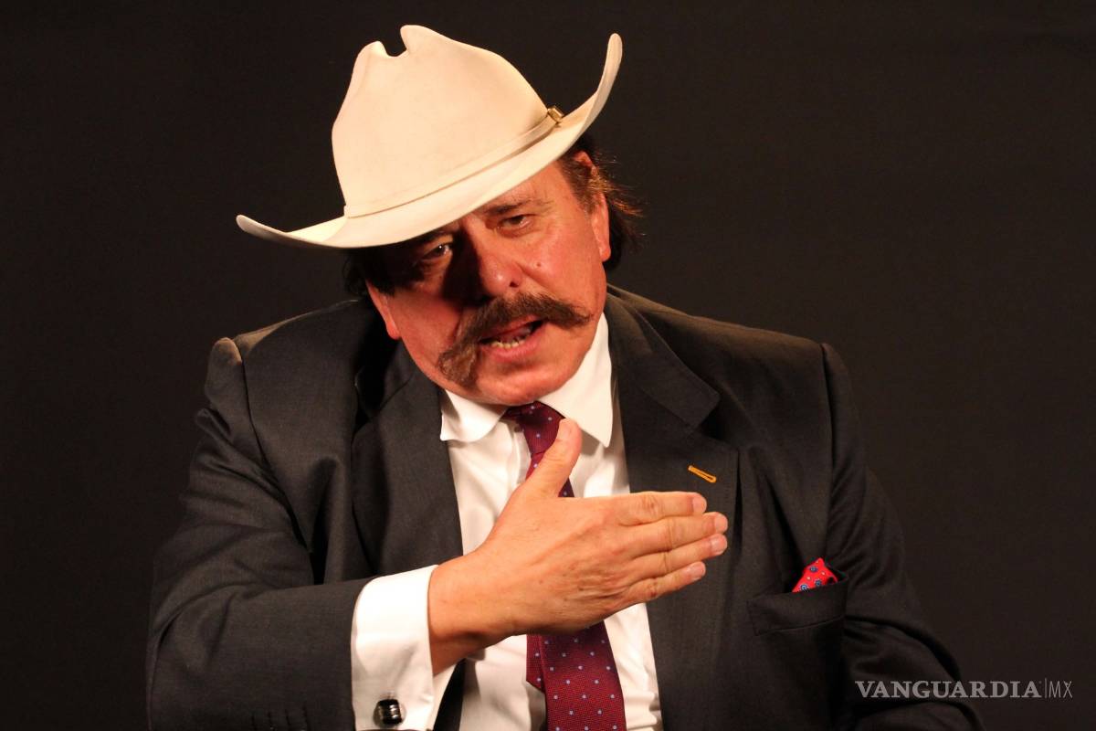 Denuncia Armando Guadiana que aún es víctima de espionaje telefónico