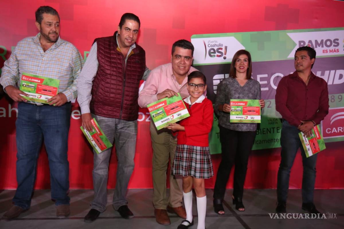 Entregan la 'Beca más Chida' en Ramos Arizpe