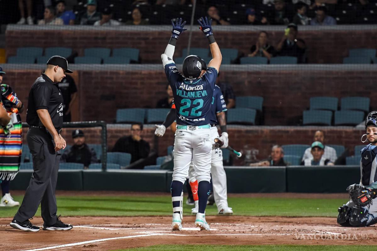 $!Christian Villanueva abrió el camino ofensivo con su sexto cuadrangular del año ante Charros.