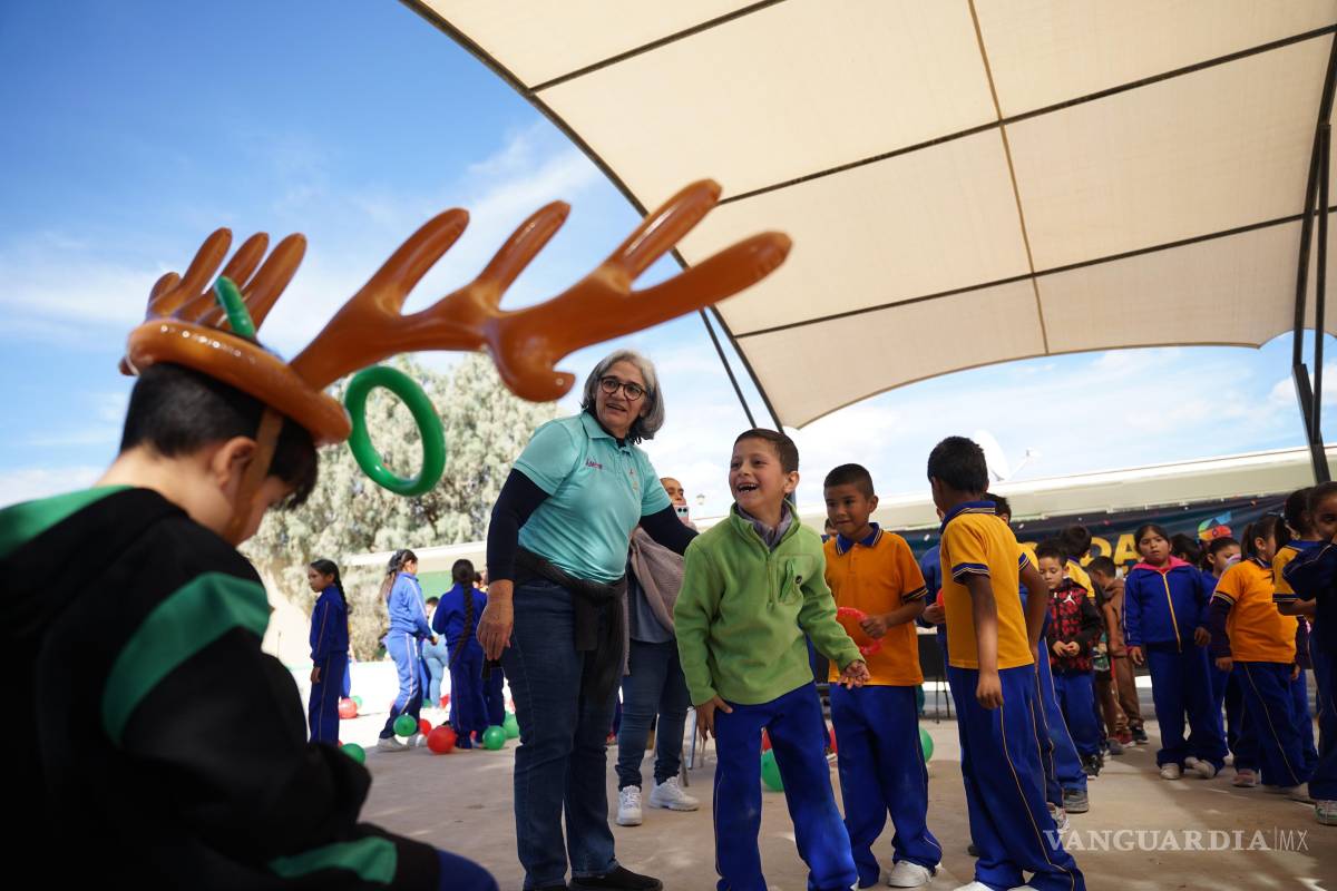 $!Las posadas navideñas se realizaron en 10 ejidos del municipio, donde familias completas convivieron en un ambiente de alegría y cercanía comunitaria.