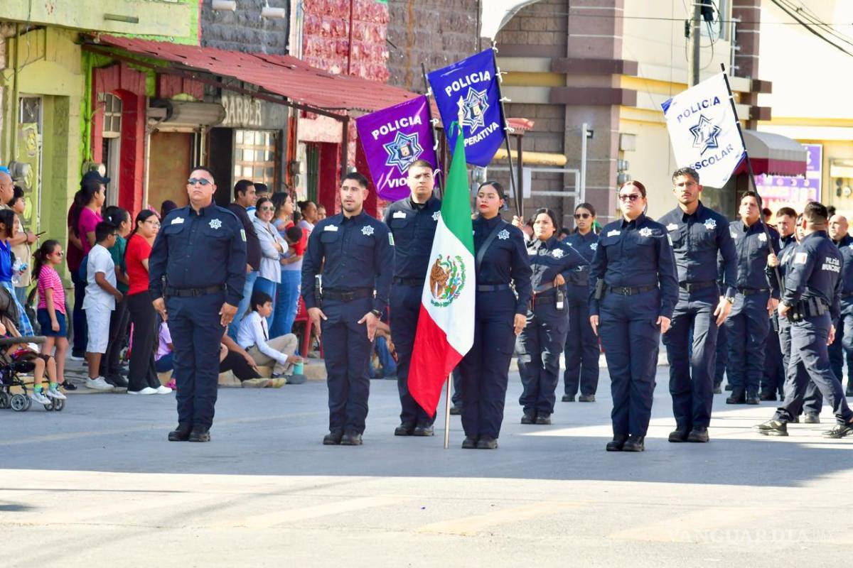 $!Elementos de distintas áreas de la Policía Municipal participaron en el desfile realizado este miércoles en Frontera.