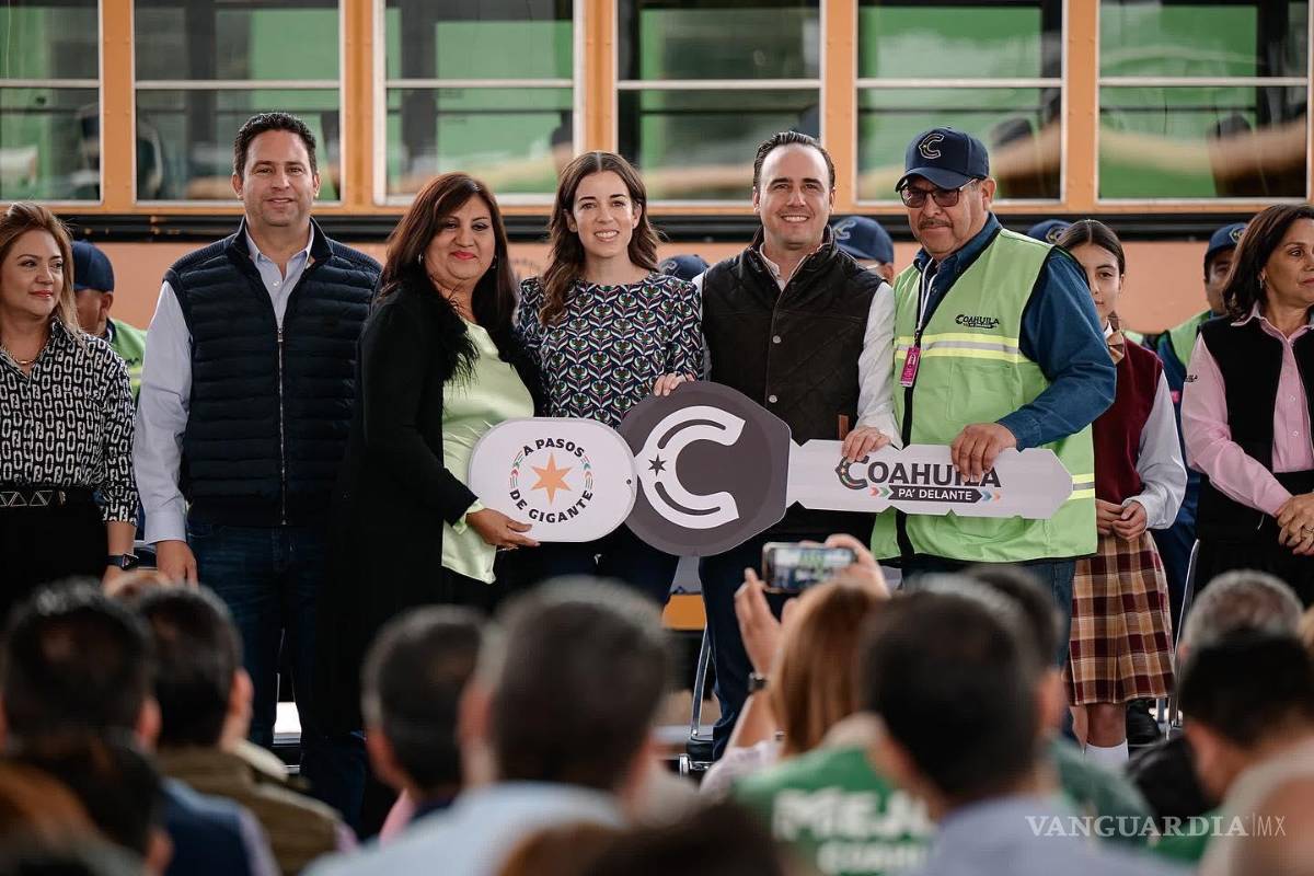 $!El evento también incluyó la entrega simbólica de un aula equipada con computadoras para mejorar la calidad del aprendizaje en San Antonio de las Alazanas.