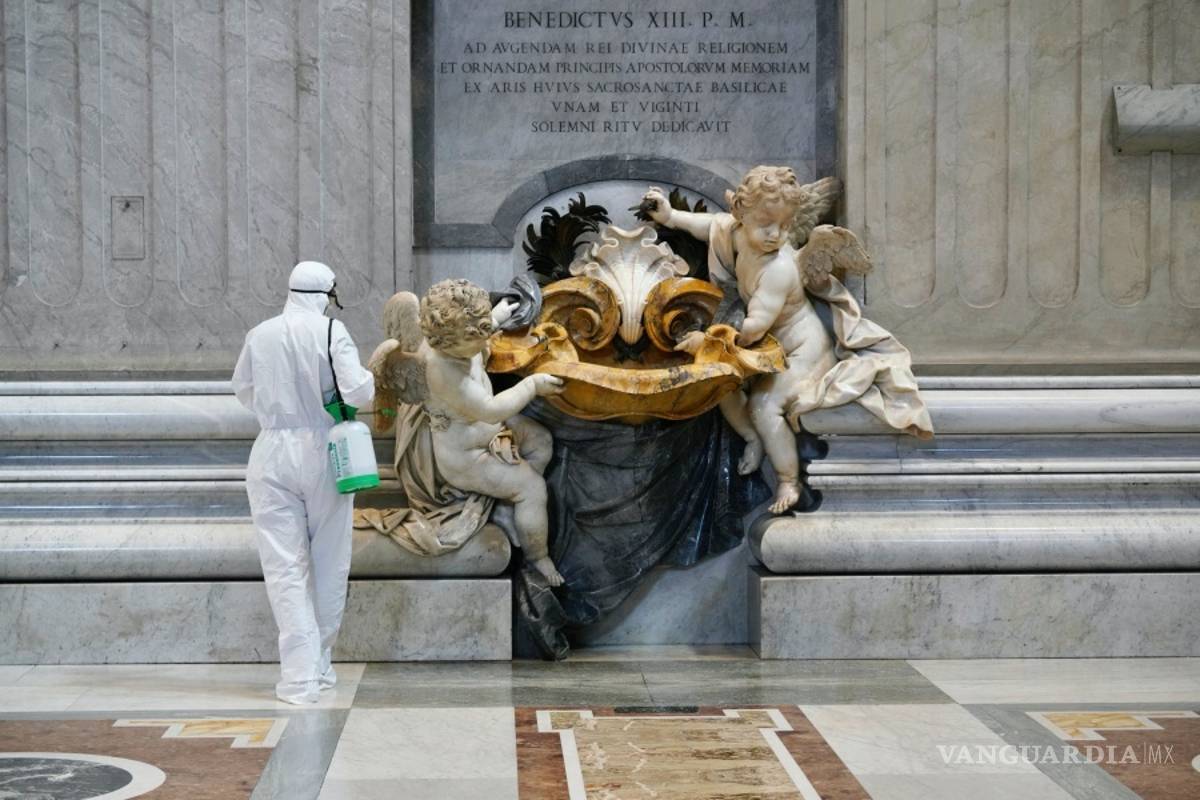 $!Basílica San Pedro es sometida a una inédita desinfección para su reapertura