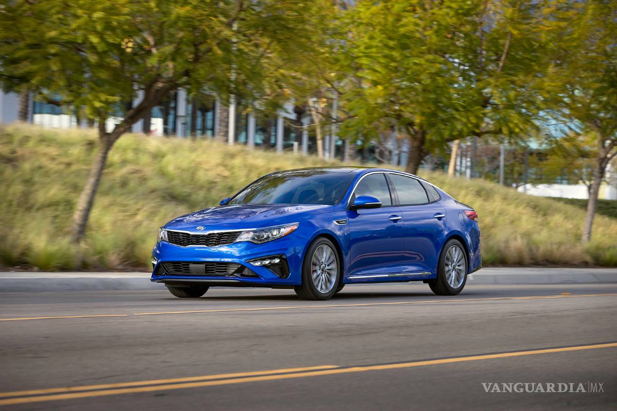 $!KIA Optima 2019 luce un facelift que lo aproxima al Stinger