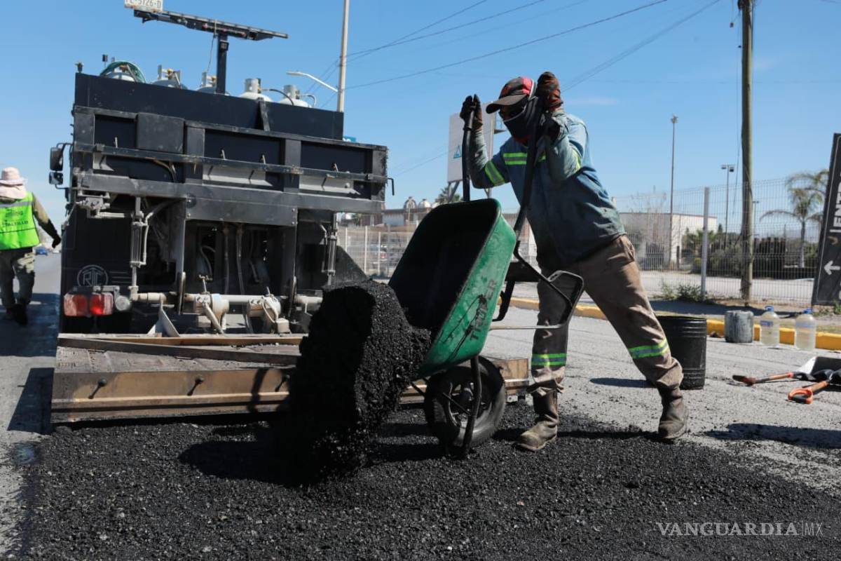 $!En el bulevar Venustiano Carranza se realizó sellado de grietas para prolongar la vida útil del pavimento.