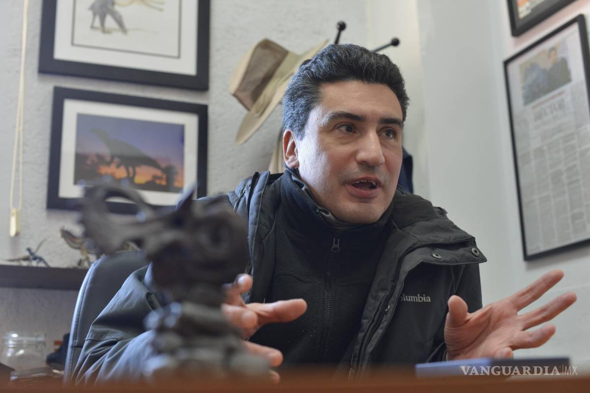 $!El hallazgo, relató el paleontólogo, fue logrado en un sitio donde desde el siglo antepasado se han descubierto aves, reptiles, dinosaurios y peces.