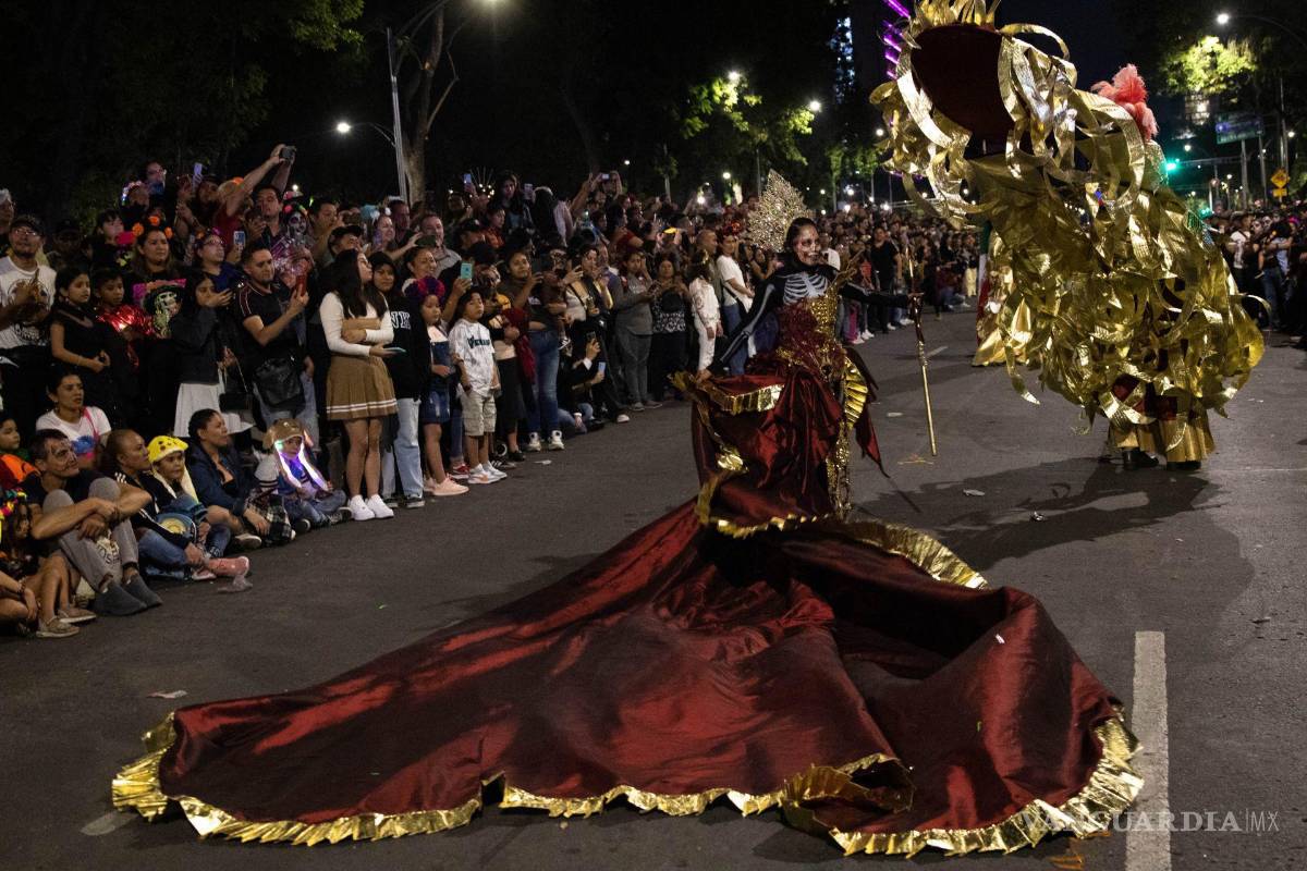 $!Así se vivió el Gran Desfile de Catrinas que partió del Ángel de la Independencia al Zócalo.