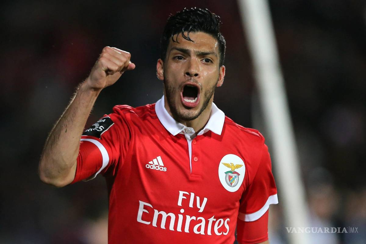 Desde los 11 pasos Jiménez no falla y le da triunfo al Benfica