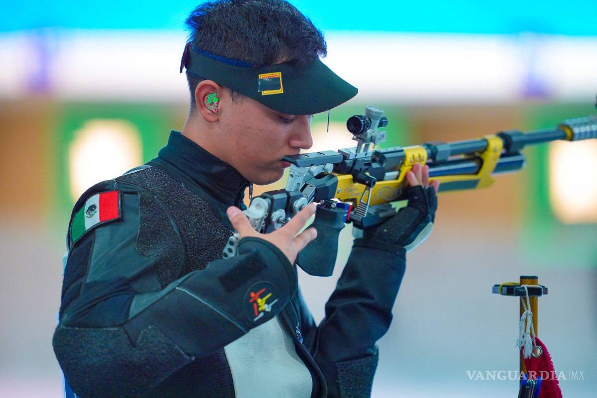 $!Edson Ramírez demostró su habilidad en la prueba de rifle de aire masculino.
