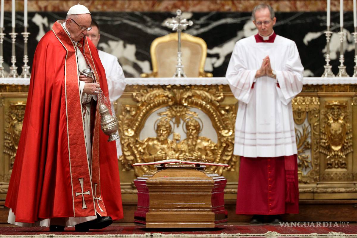 Preside el papa Francisco el funeral del cardenal Bernard Law