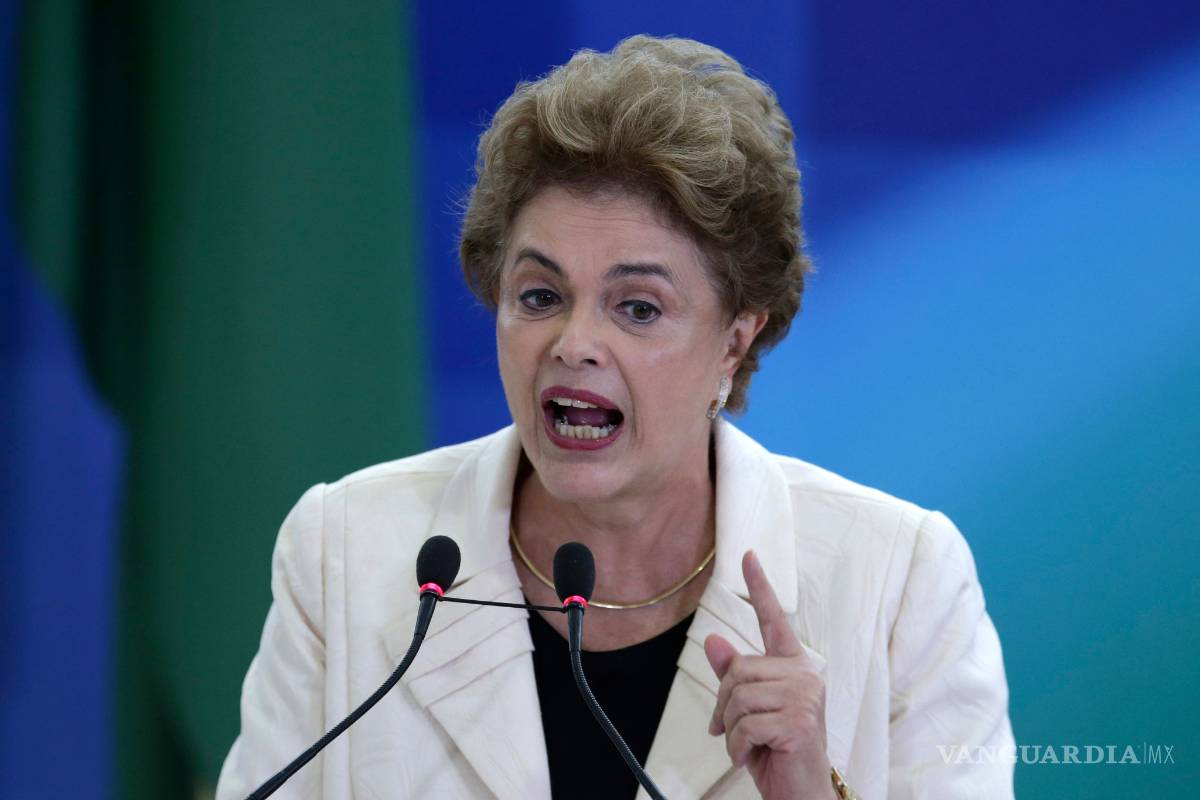 Rousseff se aferra a la presidencia y dice que ‘nunca renunciará’