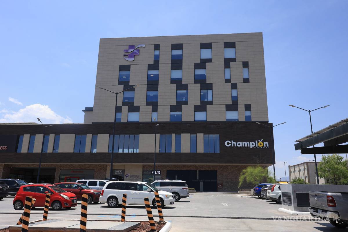 $!En Saltillo, la espera para ver a un especialista privado puede superar el mes, incluso pagando la consulta.