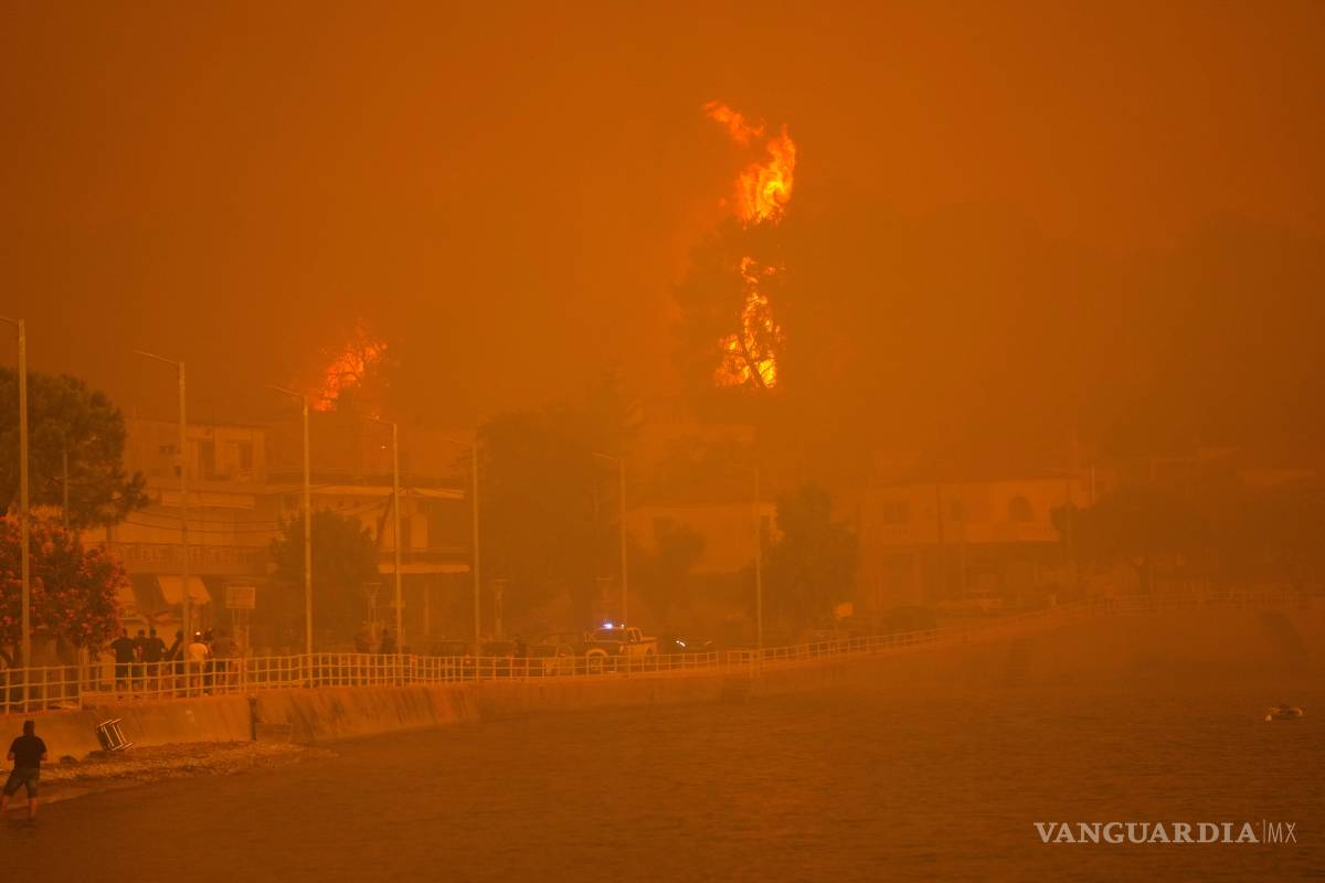 $!Gigantesco incendio en Evia, segunda isla más grande de Grecia, cumple 7 días