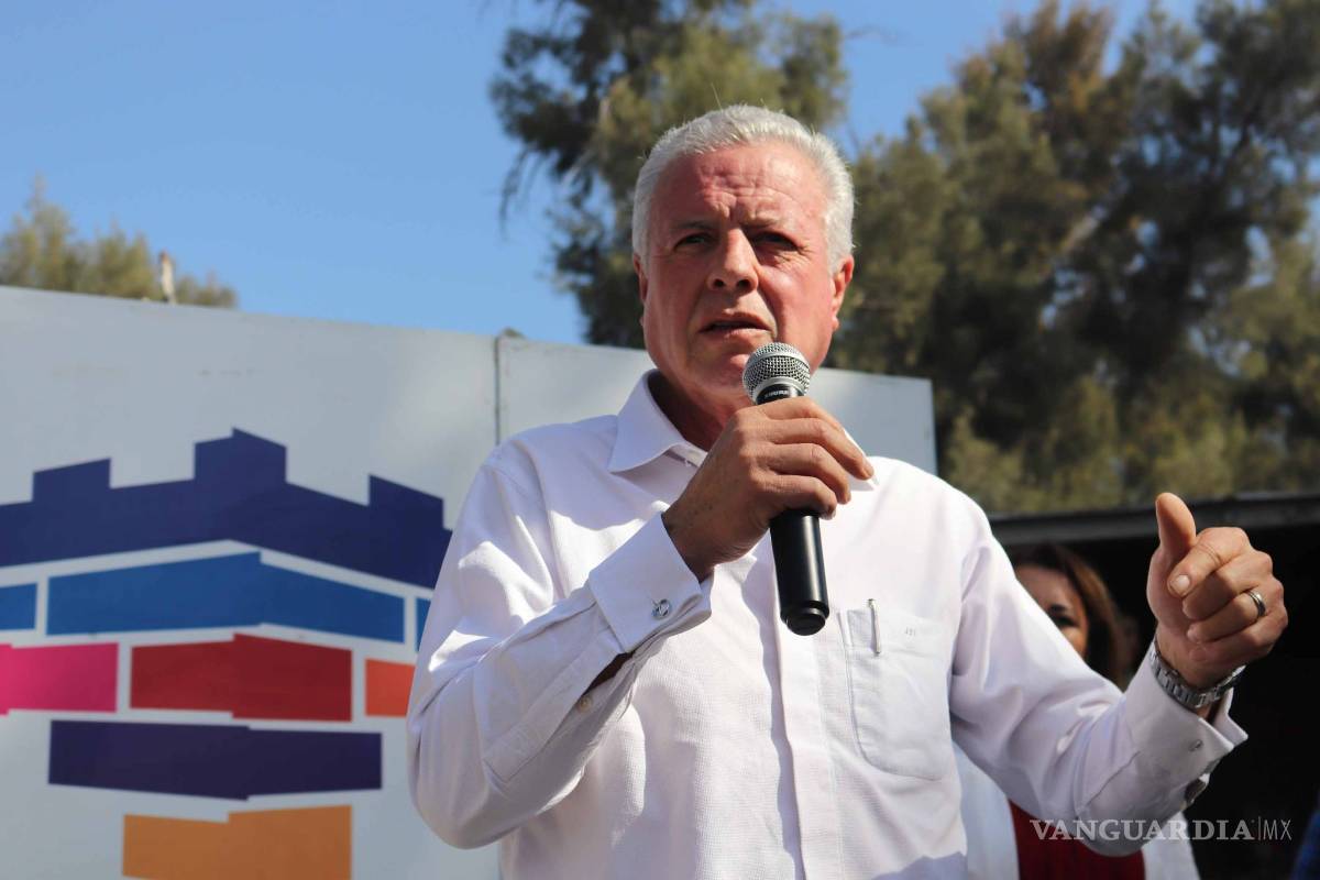 $!Entrega de paquetes porcinos en apoyo a la economía del sector rural de Torreón