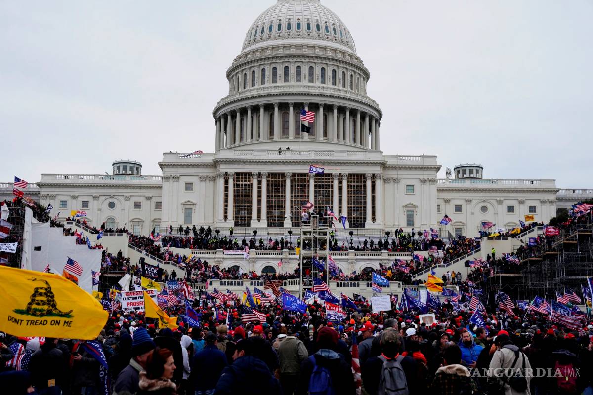 Insurrección en Washington: trumpistas asaltan Capitolio