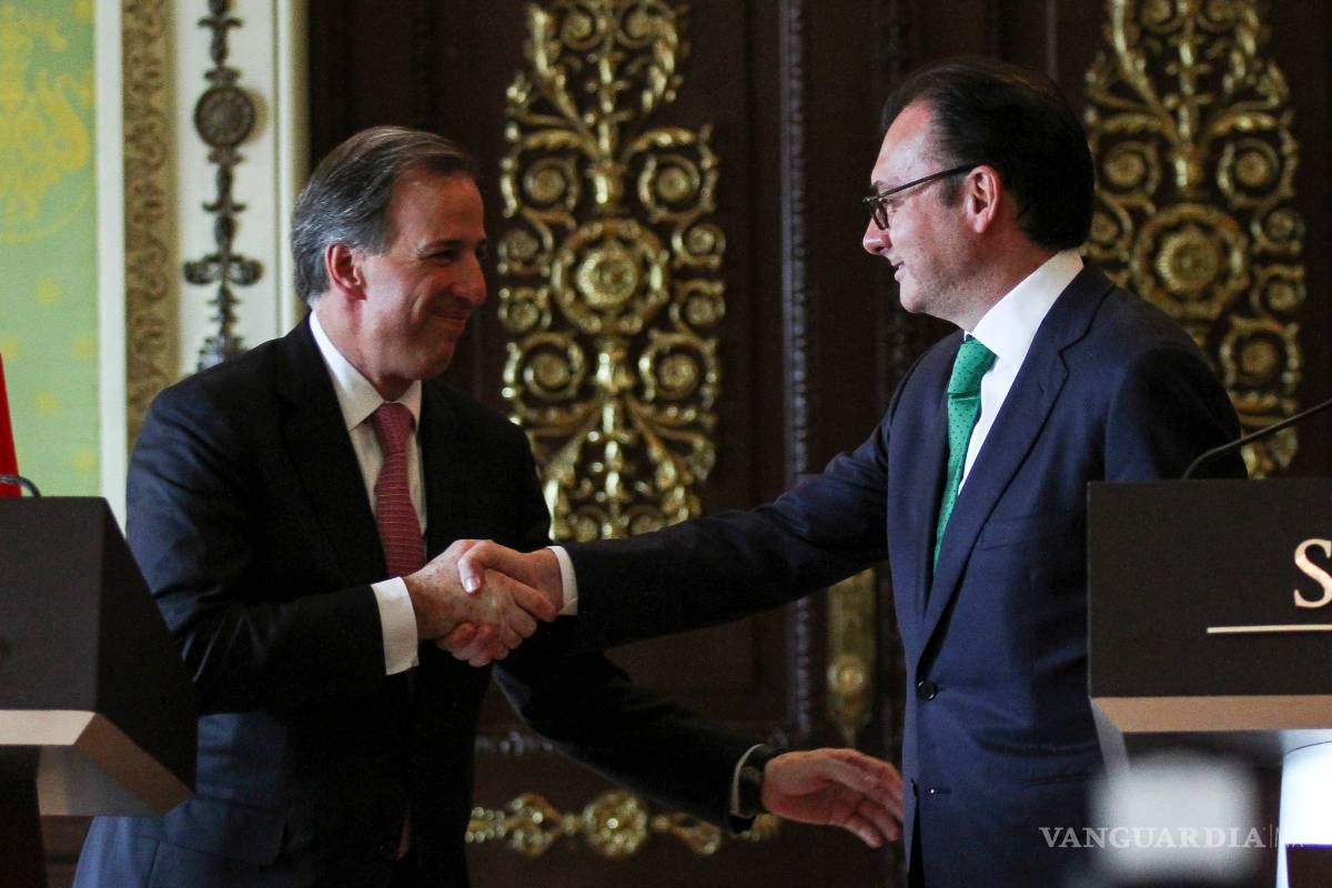 Luis Videgaray entrega la SHCP a José Antonio Meade