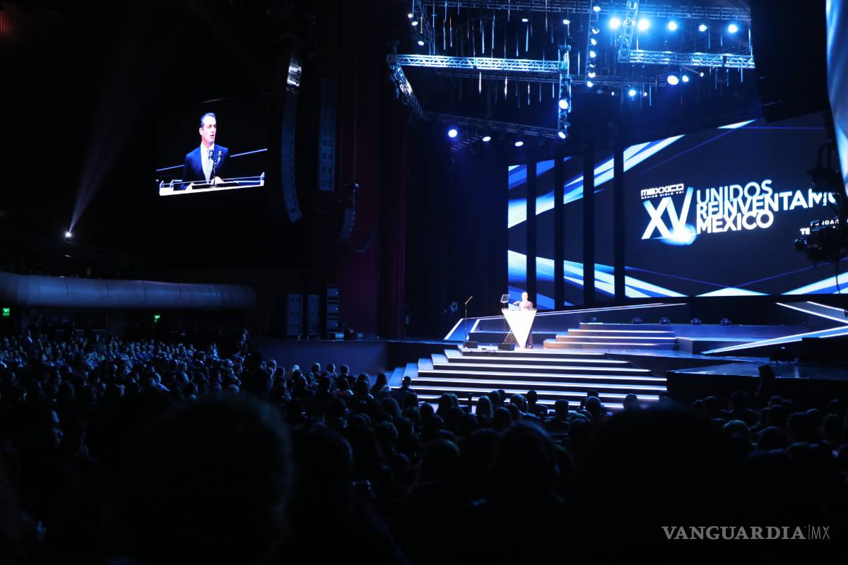 $!Malala habla ante 10 mil jóvenes en México Siglo XXI (En Vivo)