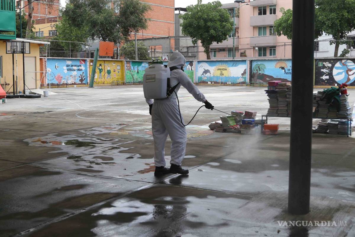 Revisan las condiciones para regreso a escuelas