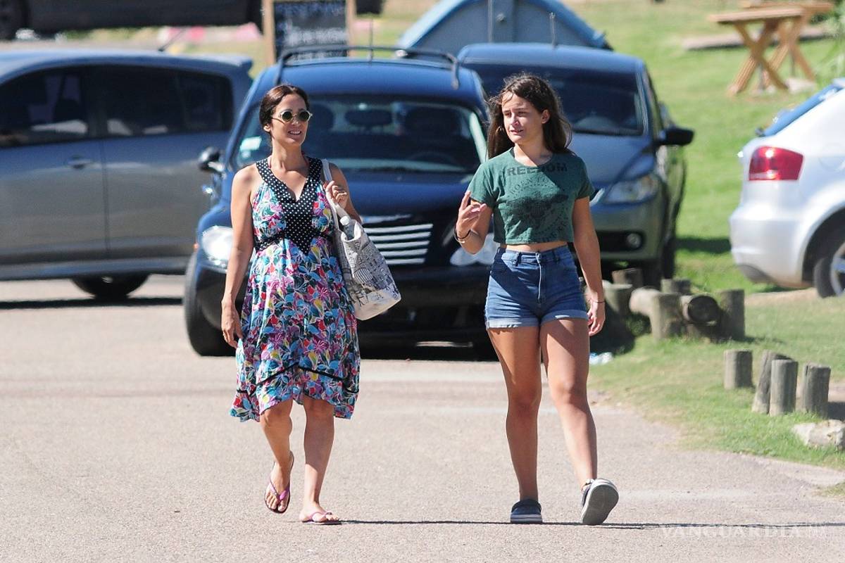 $!¿Julieta Venegas está embarazada? Fotos podrían confirmarlo