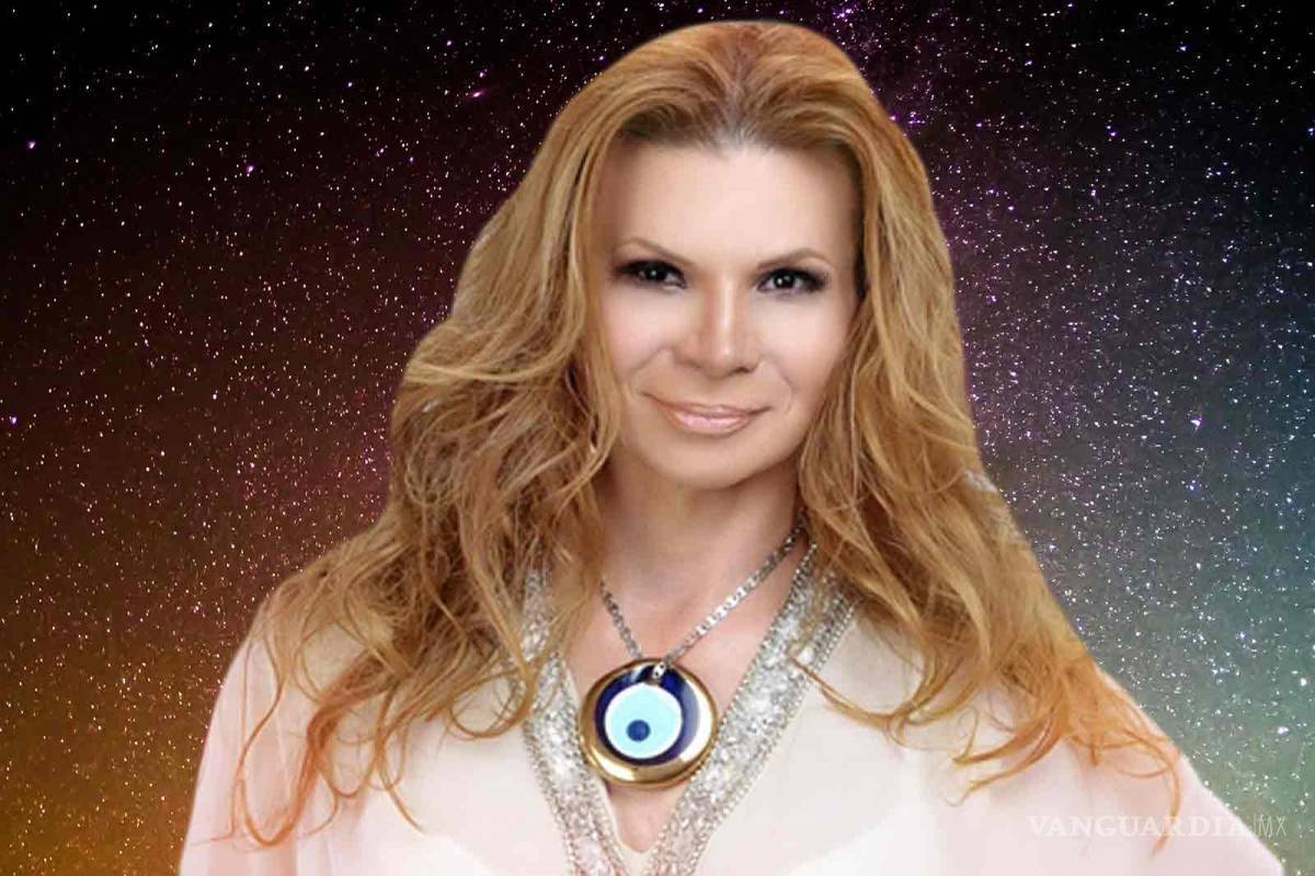 Ex novio chantajea a Mhoni Vidente y ella se les adelanta... ¡publica fotos y video desnuda!