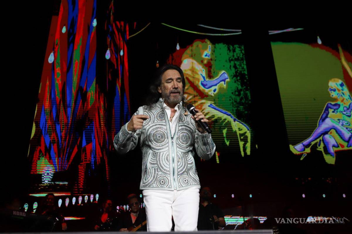 $!Imagen del 11 de diciembre de 2021.Concierto de Marco Antonio Solís presentando “El Más Querido Tour” en la Arena Ciudad de México.