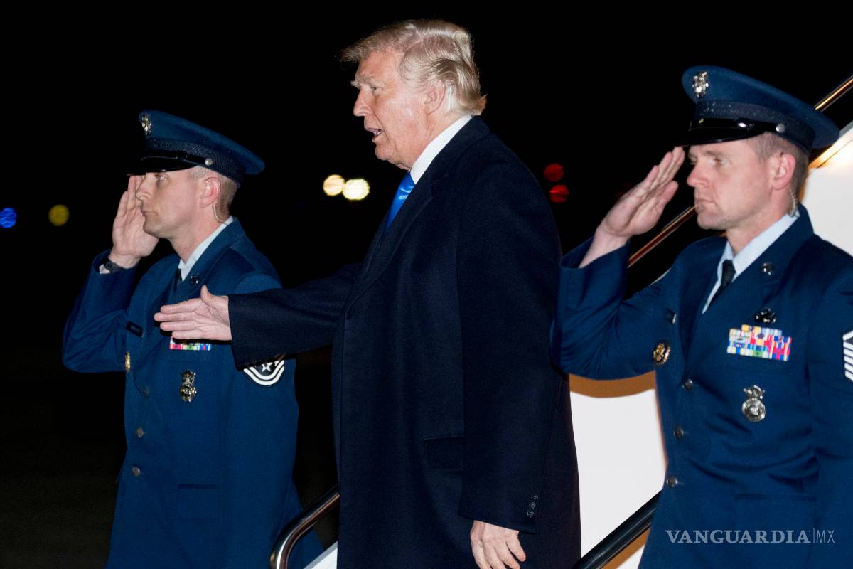 Enfada a Trump la desaparición de un periodista en Arabia Saudita y amenaza con castigo