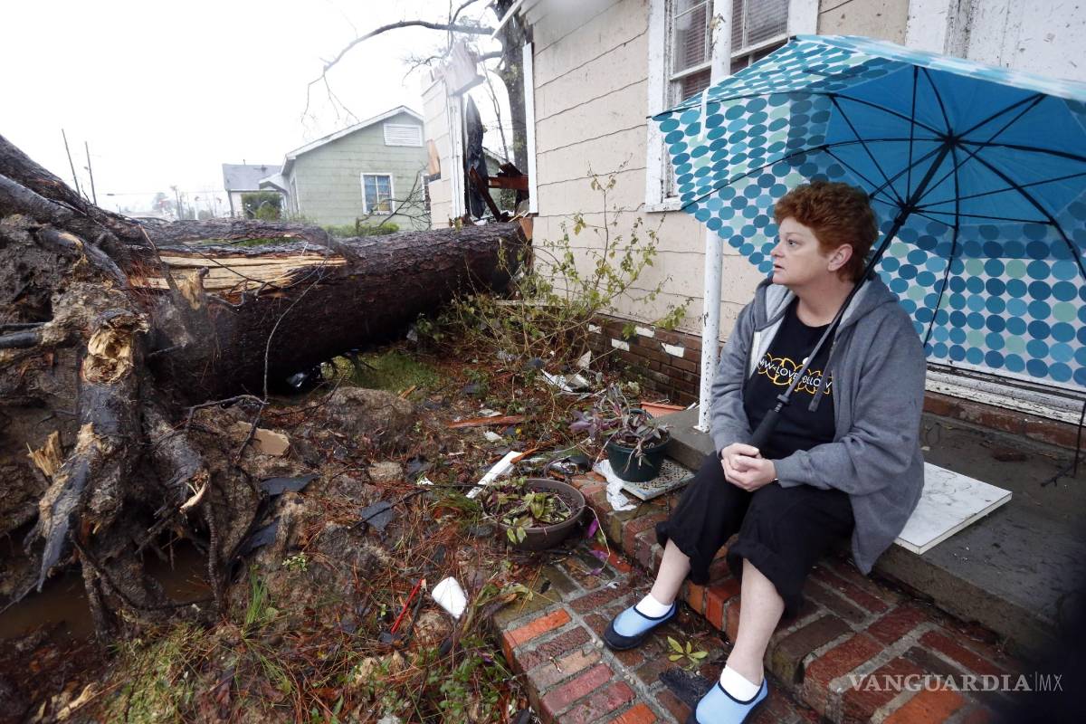 Fuertes tornados en EU causan 6 muertes y daños catastróficos (video)