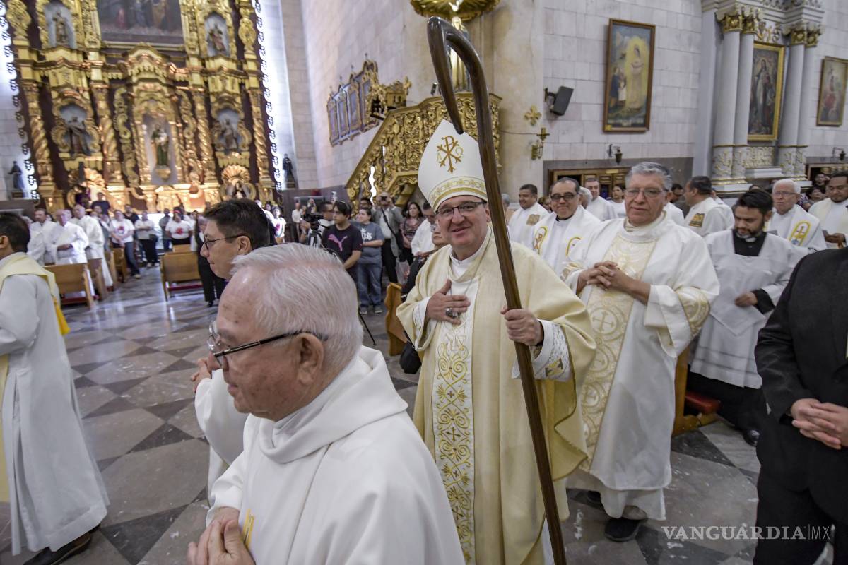 $!La Misa Crismal fortalece los lazos entre el clero y la comunidad, al reunir a los sacerdotes diocesanos en torno a su pastor para renovar su servicio al pueblo de Dios.