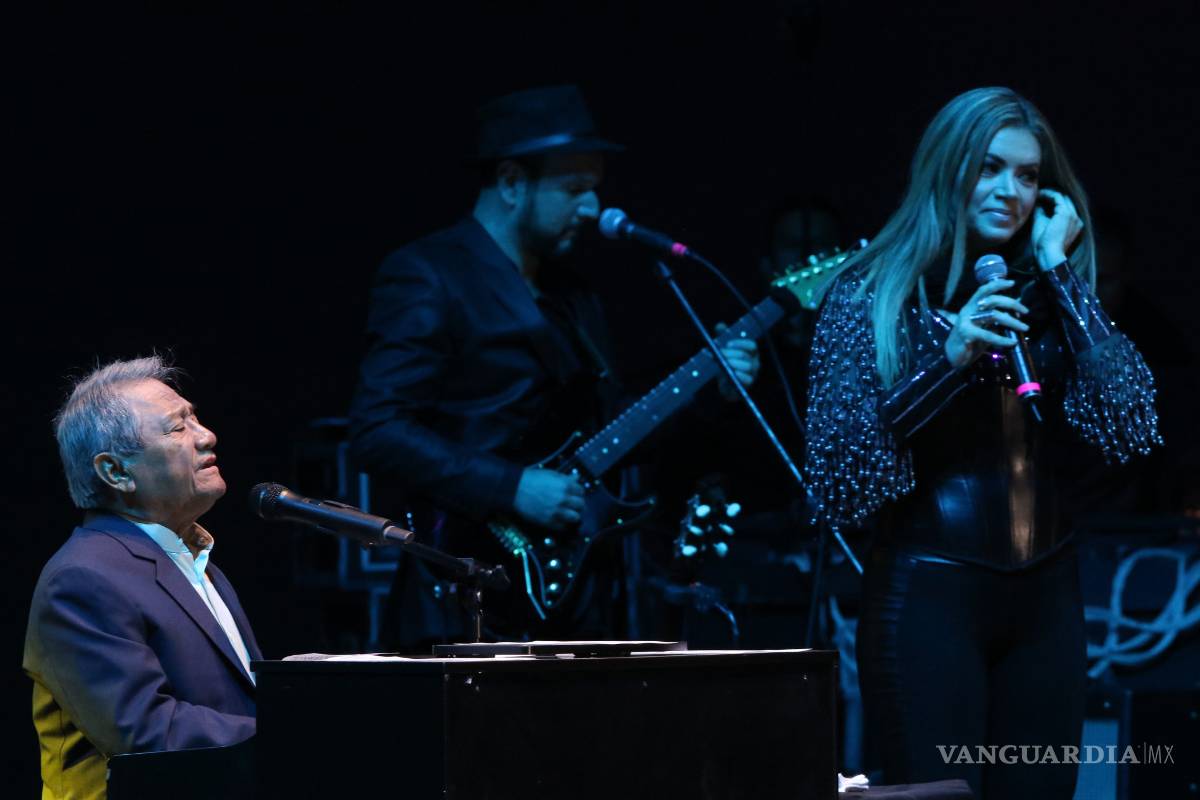 Armando Manzanero deja su romanticismo en Saltillo