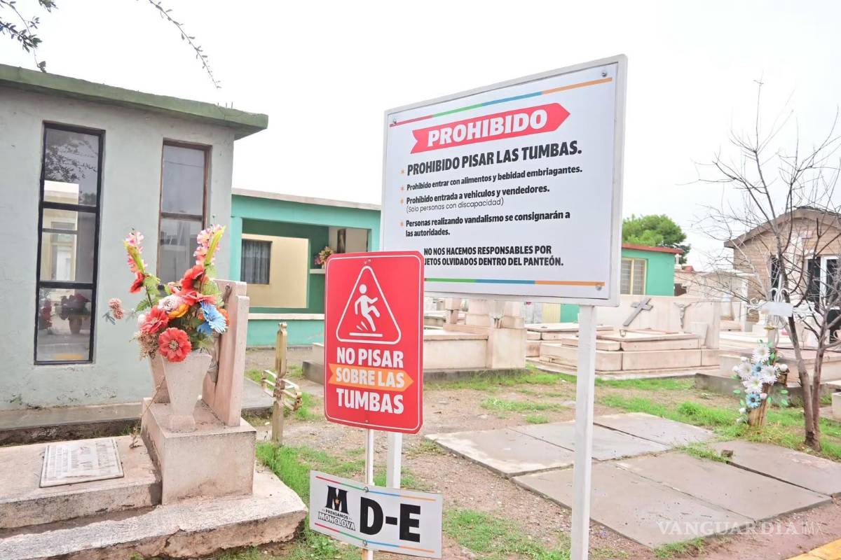$!Entre las reglas de los cementerios se encuentra el no pisar las tumbas, así como evitar el ingreso de alimentos, bebidas embriagantes y la entrada a vendedores.