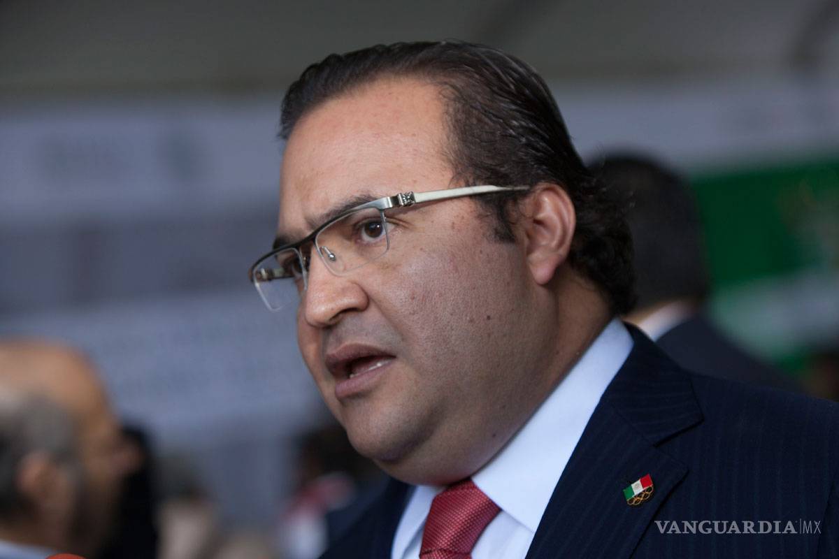 En su primer mes de Gobierno, Duarte creó empresas fantasma y compró propiedades en EU