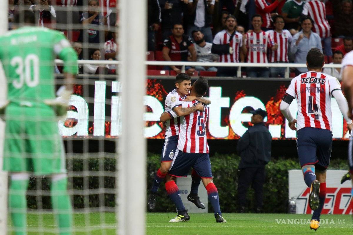 Chivas se impone en el Clásico al Atlas y los elimina de la Copa MX