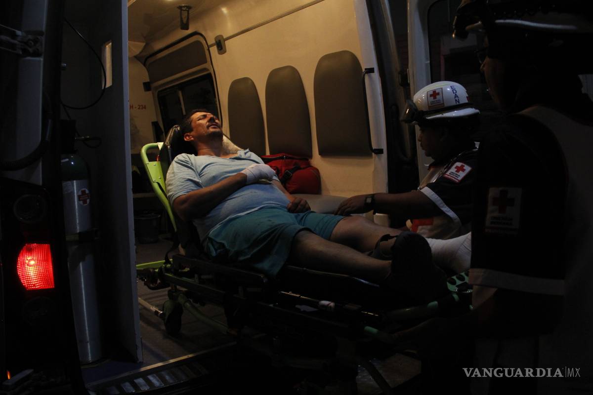 A machetazos, pandilla ataca a vecinos de colonia de Saltillo