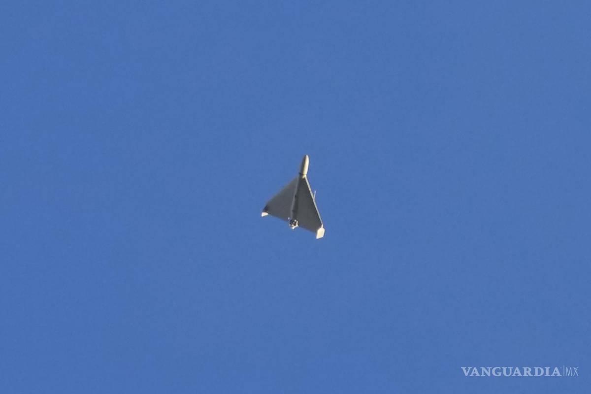 Oleadas de drones suicidas de Putin, golpean el centro de Kiev; dejan al menos tres muertos