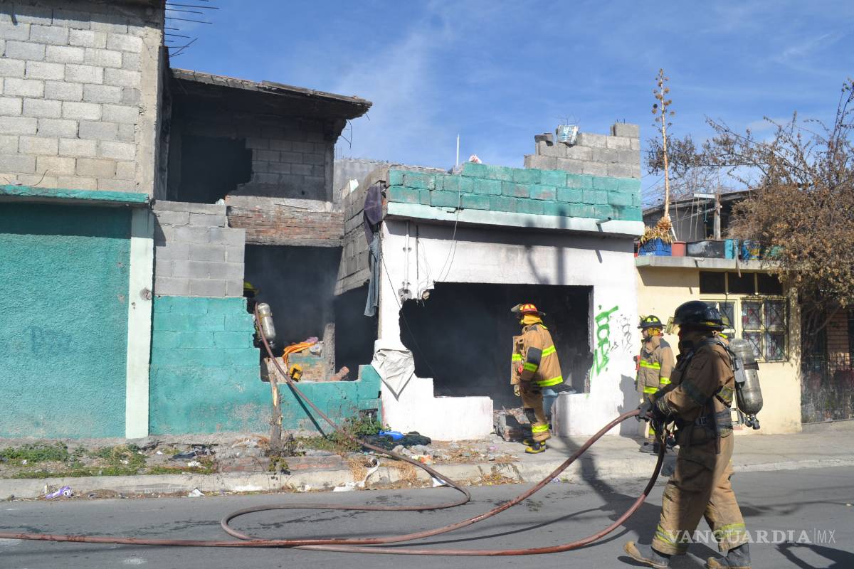 $!Ex militar pirómano le prende fuego a su casa en Saltillo
