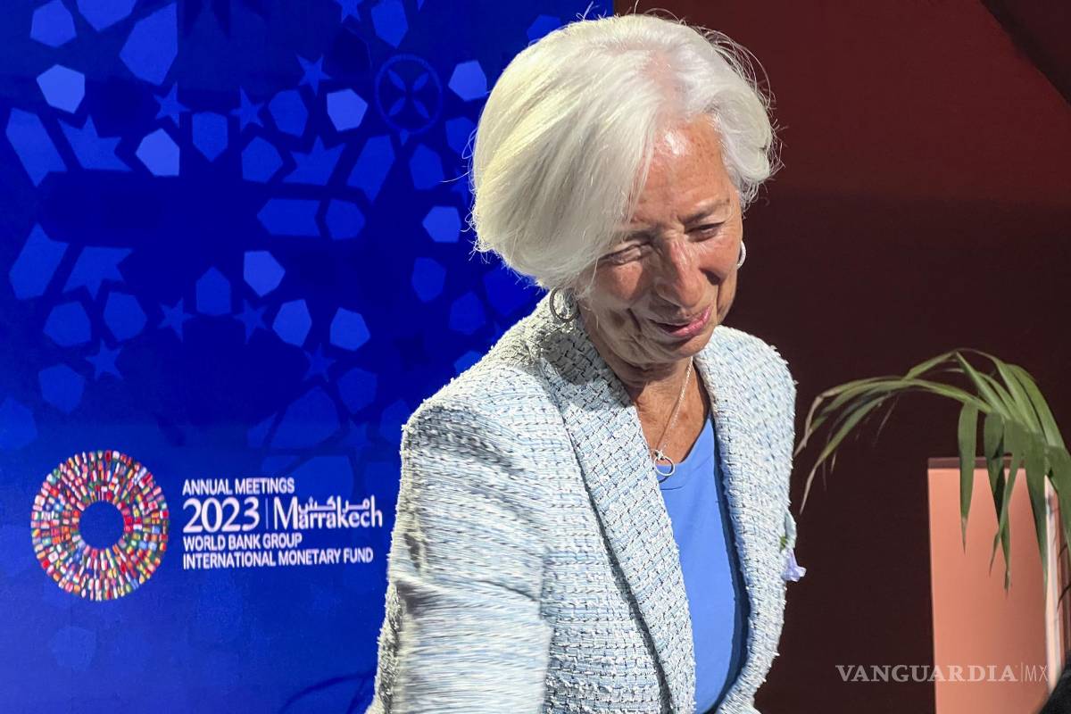 $!La presidenta del Banco Central Europeo, Christine Lagarde, saluda a los participantes en el marco de las reuniones anuales del Banco Mundial y del FMI.