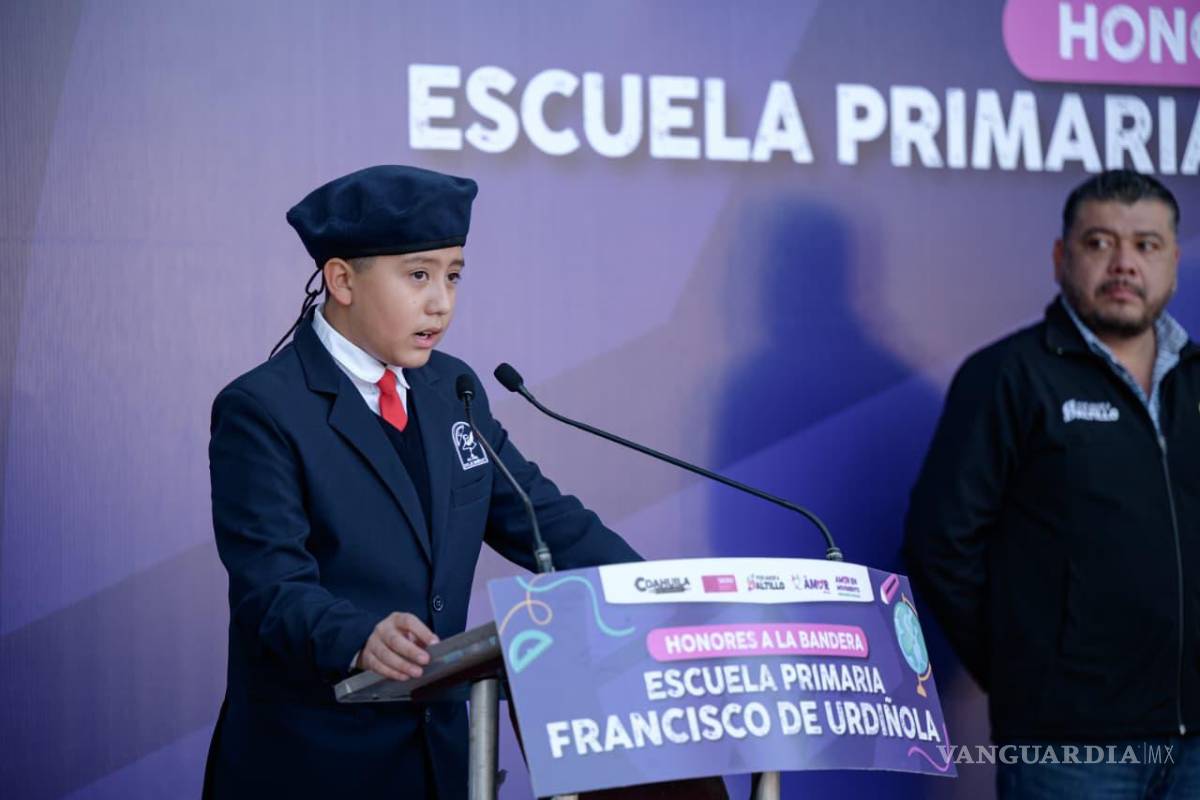 $!El alumno Alejandro Nicolás de la Cruz, integrante del Cabildo Infantil 2025, reconoció al alcalde como inspiración y valoró su trabajo hacia la niñez.
