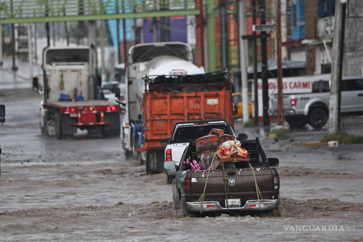 $!En la Región Sureste de Coahuila se registran lluvias con granizo y actividad eléctrica, bajo vigilancia permanente de las autoridades estatales.