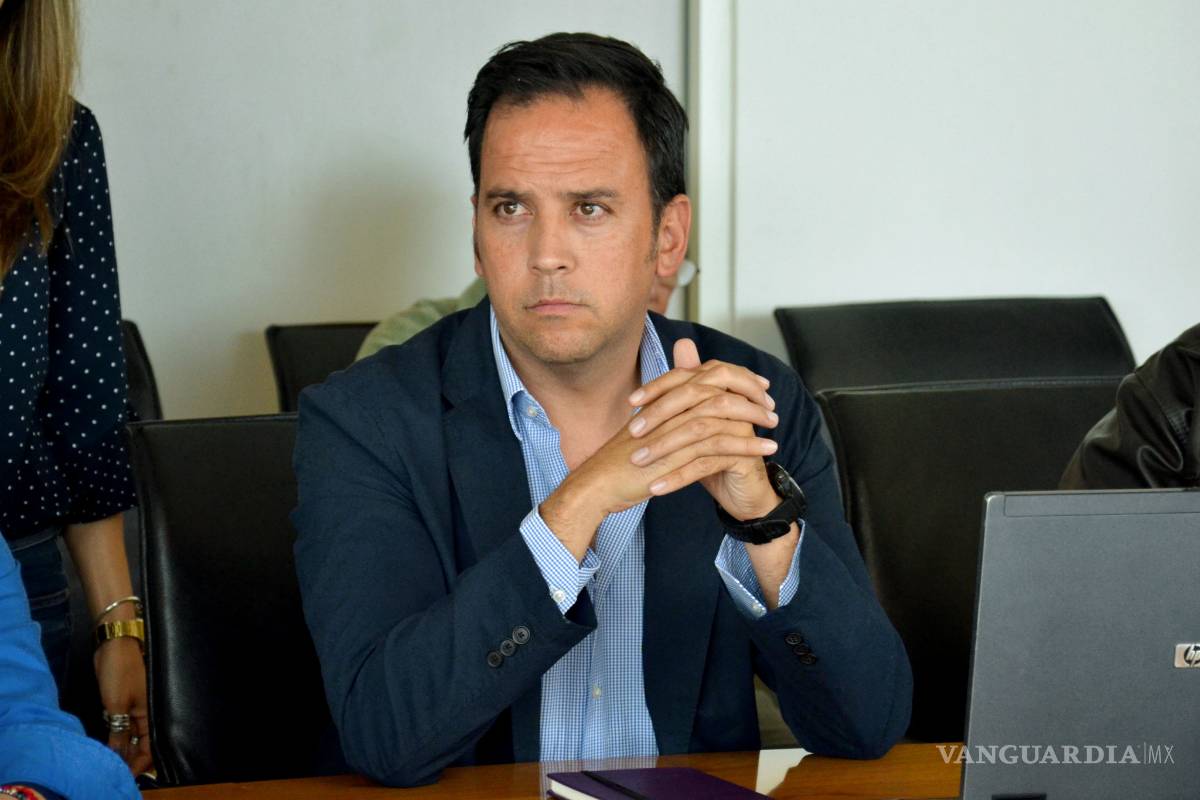 Comparece ante regidores director de Desarrollo Social de Torreón