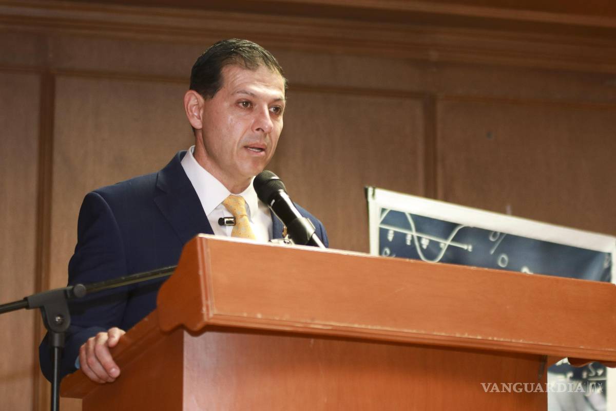 $!El rector Octavio Pimentel Martínez reconoció la aportación de la Facultad en la formación de investigadores y científicos de excelencia.