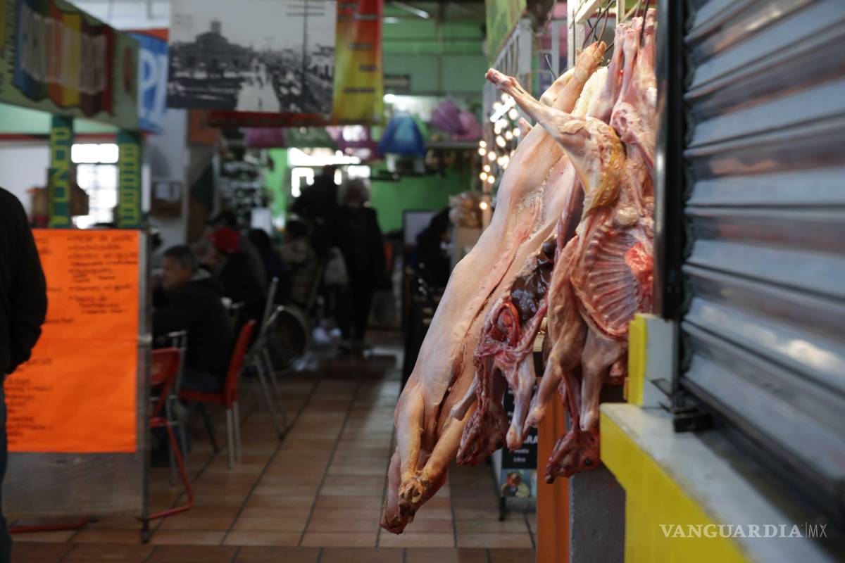 $!Solo productos alternativos permanecen disponibles en los refrigeradores.