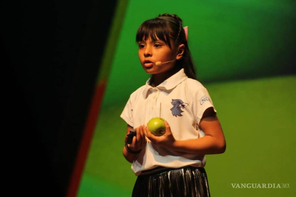 Más inteligente que Einstein y Stephen Hawking; ella es Adhara la niña genio de CDMX que quiere estudiar Astrofísica