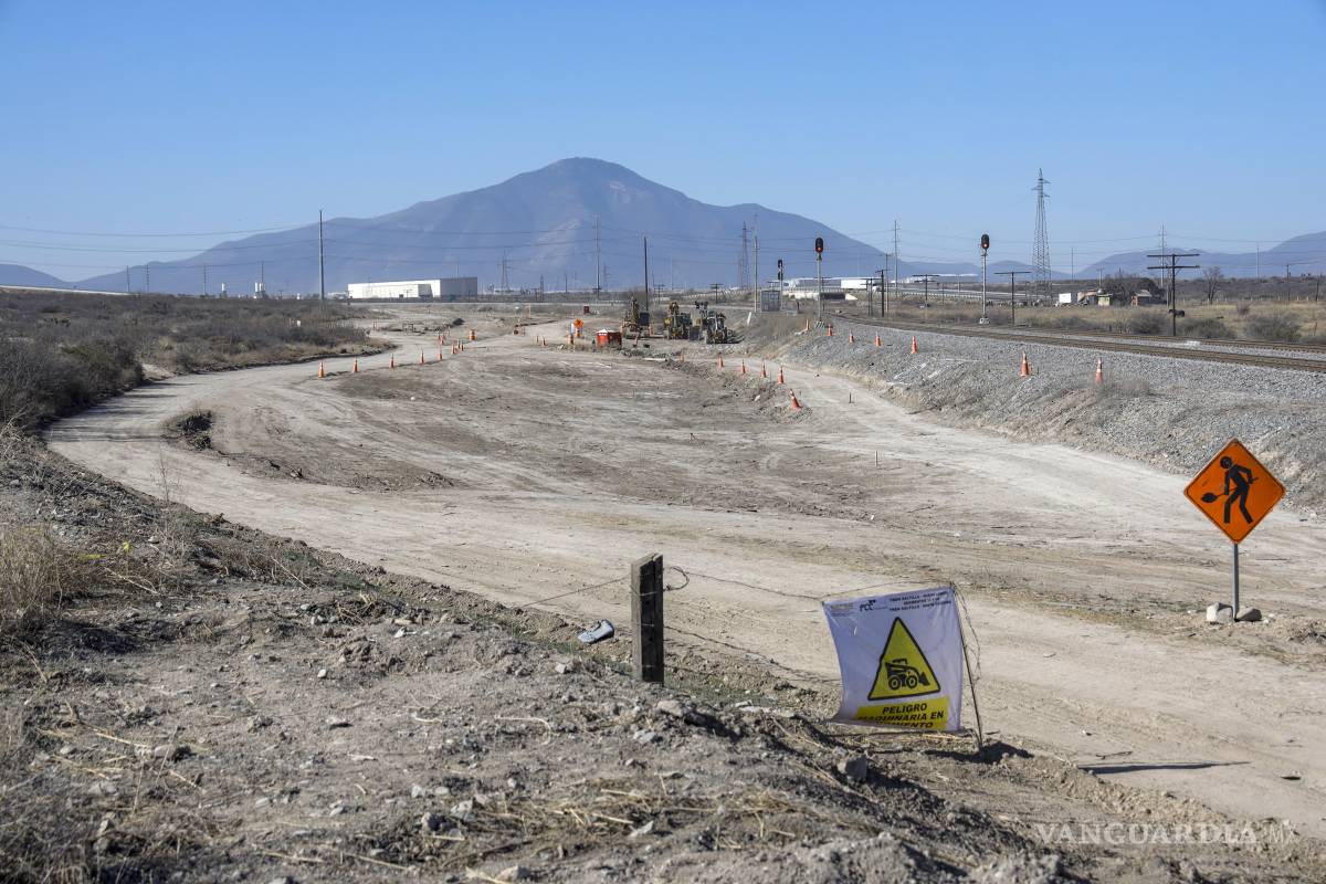 $!Inicia construcción del tren de pasajeros Saltillo-Monterrey; trabajan tramo de 15 km en Derramadero