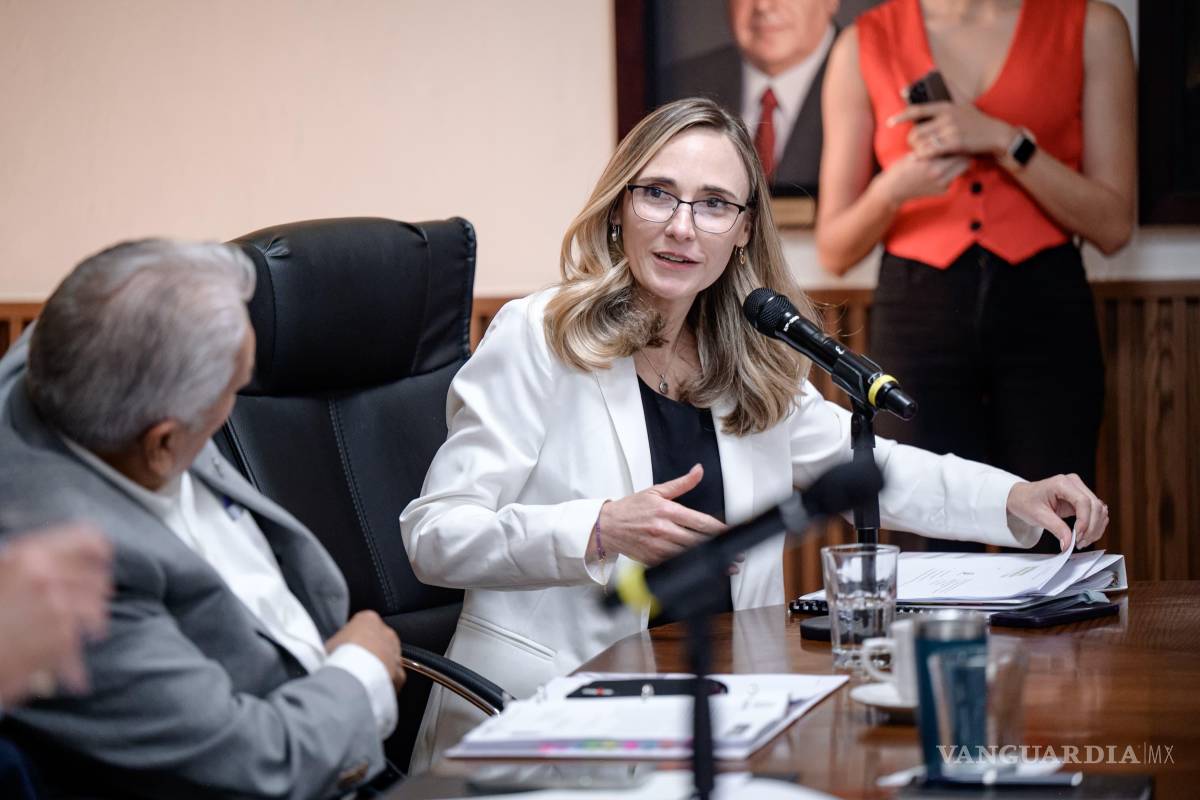 $!La contralora Patricia Peña Aguirre informó que se alcanzó el 100 % de cumplimiento en la declaración patrimonial de las y los funcionarios municipales.