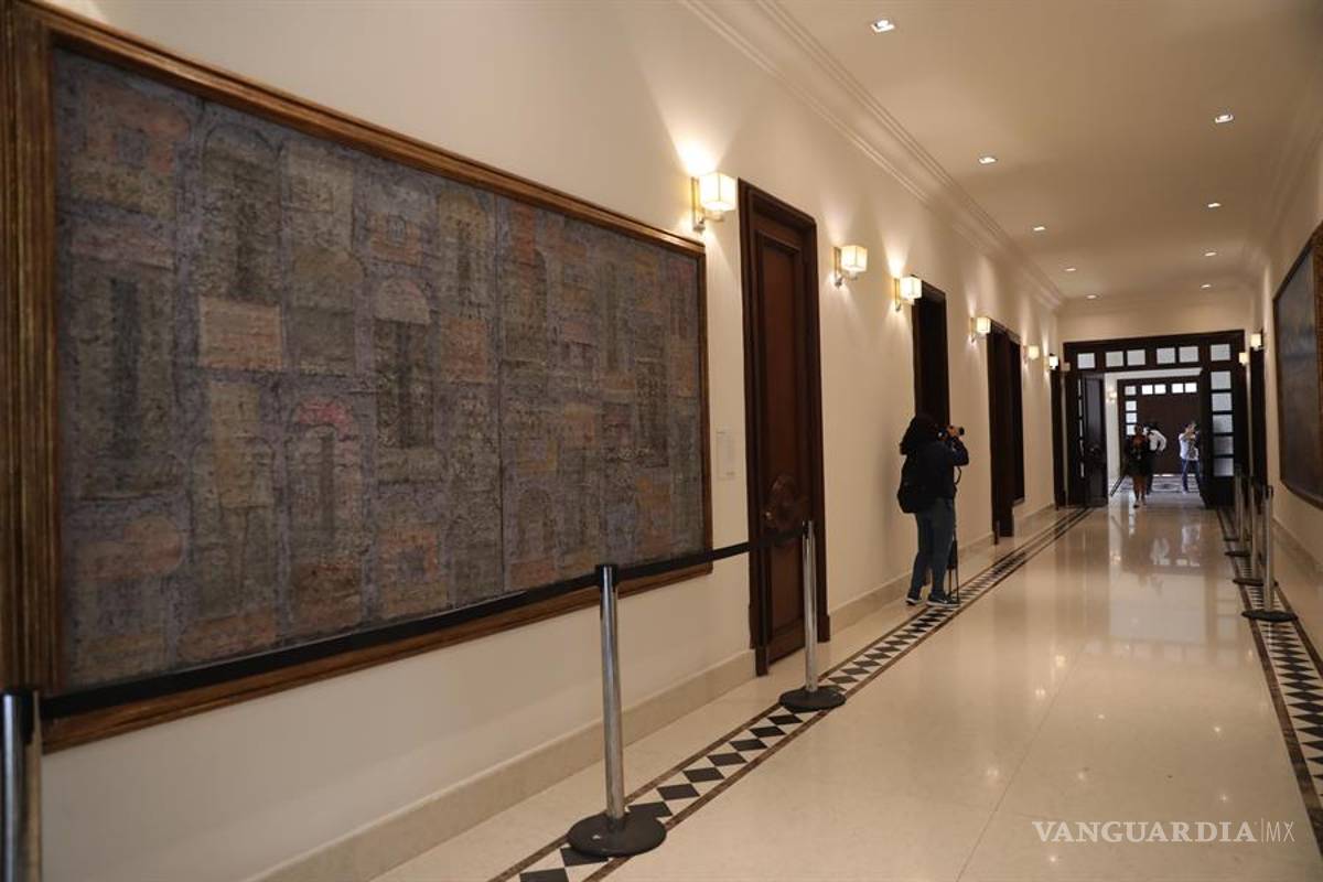 $!"De lo perdido, lo que aparezca", los 33 cuadros que Carlos Salinas encargó a pintores mexicanos