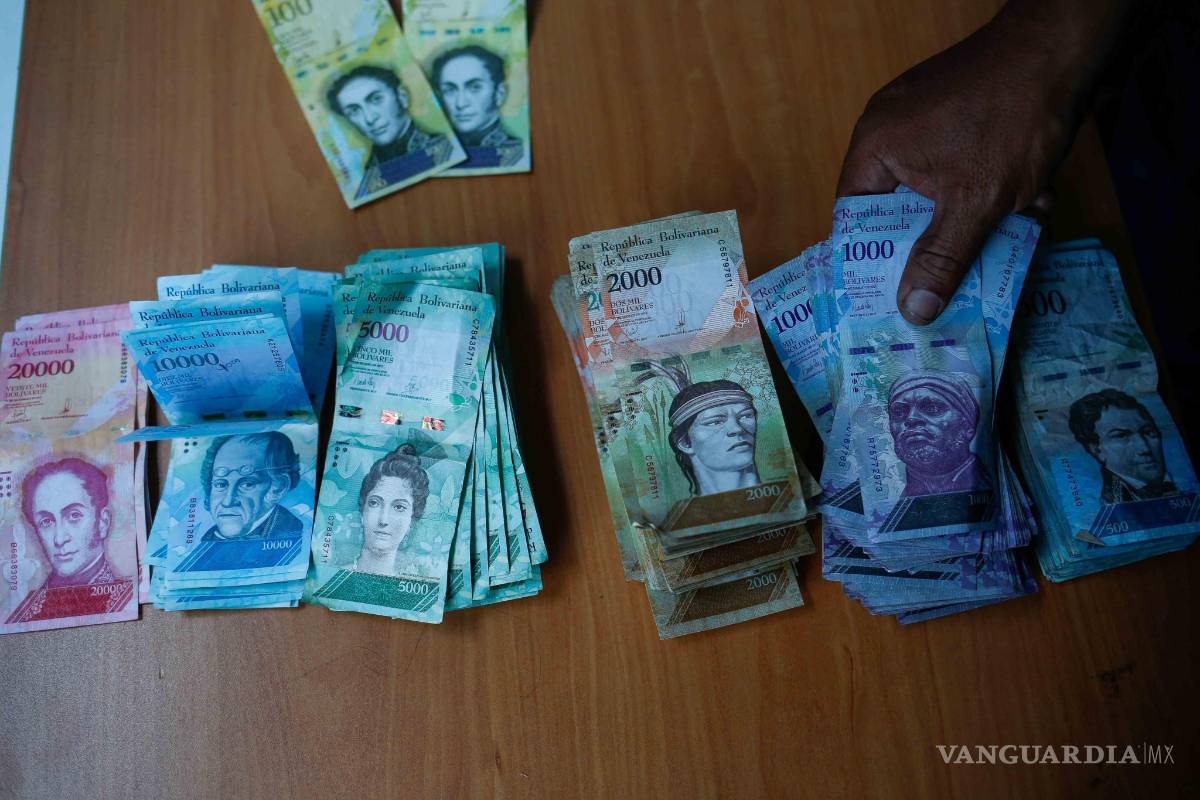 $!Exigen a Maduro suspensión 'inmediata' de la reconversión monetaria