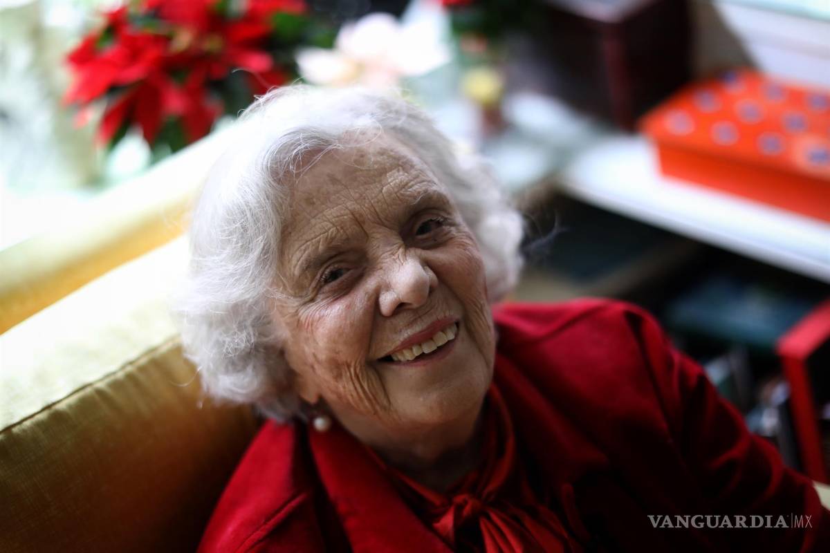 $!La escritora y periodista mexicana Elena Poniatowska en Ciudad de México. EFE/Sáshenka Gutiérrez